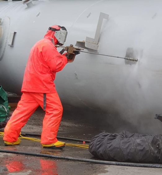 Cleaning Agitators, Rubber Lining Removal & Other Applications Sabre